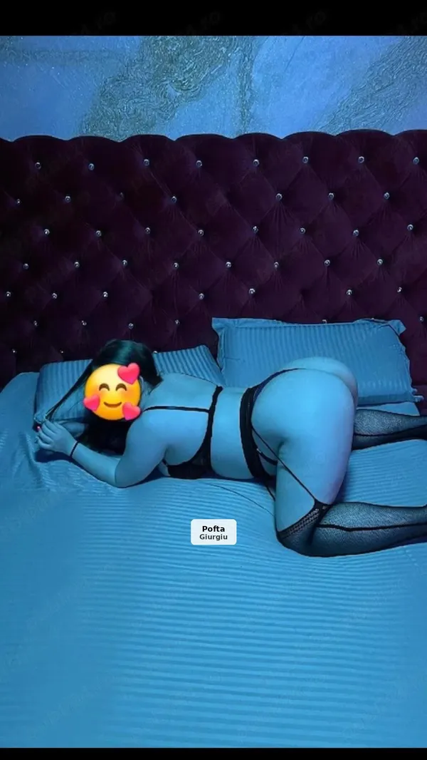 Ana, elegant and authentic, I await you at my place