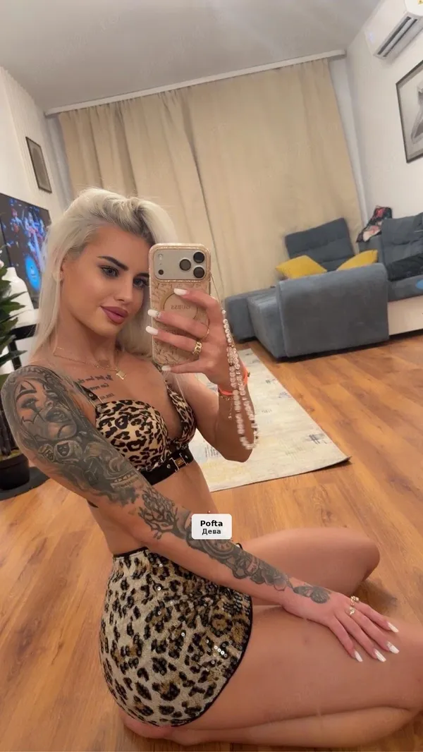 Blondă apetisantă, confirmare video