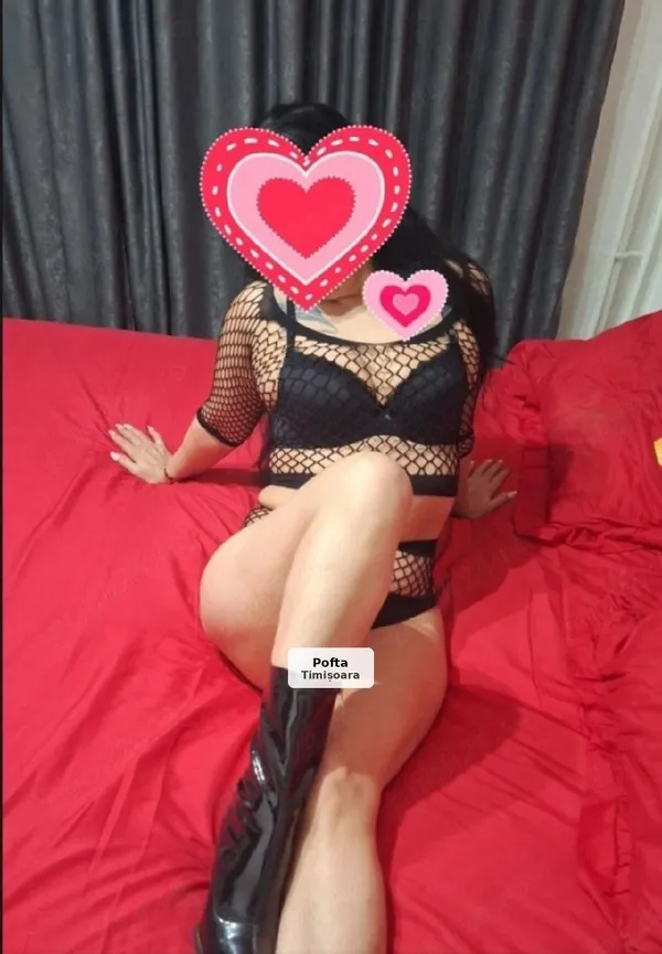 Discreet Brunette Offering Full Services