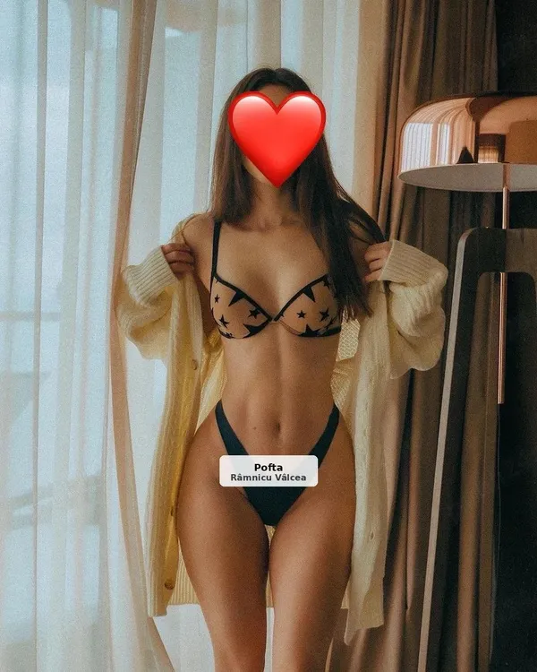 Alexia, available for travel