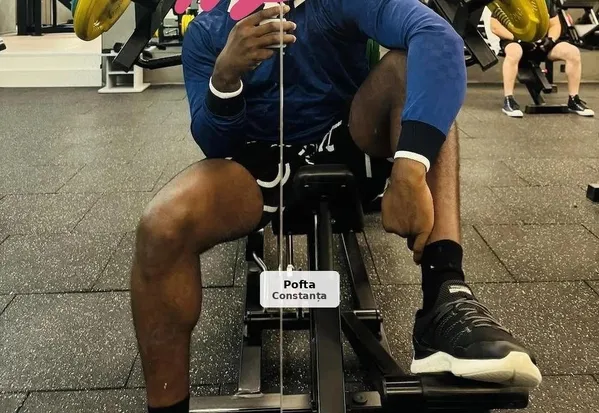 Michael, experiențe intime pentru femei și cupluri
