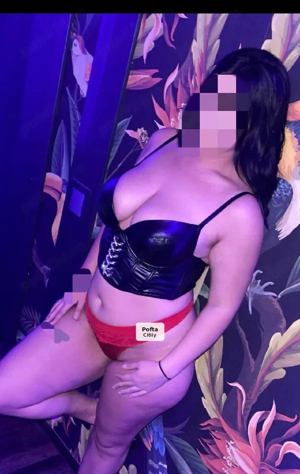 Discreet companion for travel, to your place or hotel