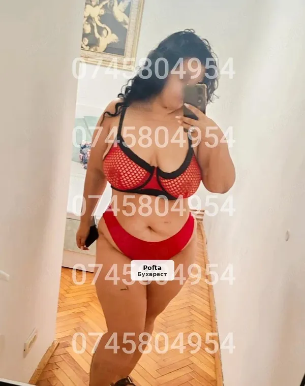 Ana, 25 ani - Show web și întâlniri