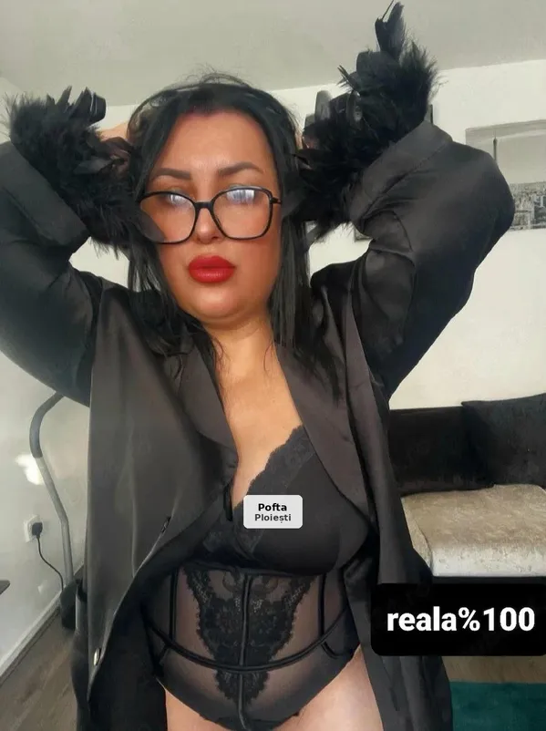 Rebeca - Doamnă matură, fină și sociabilă