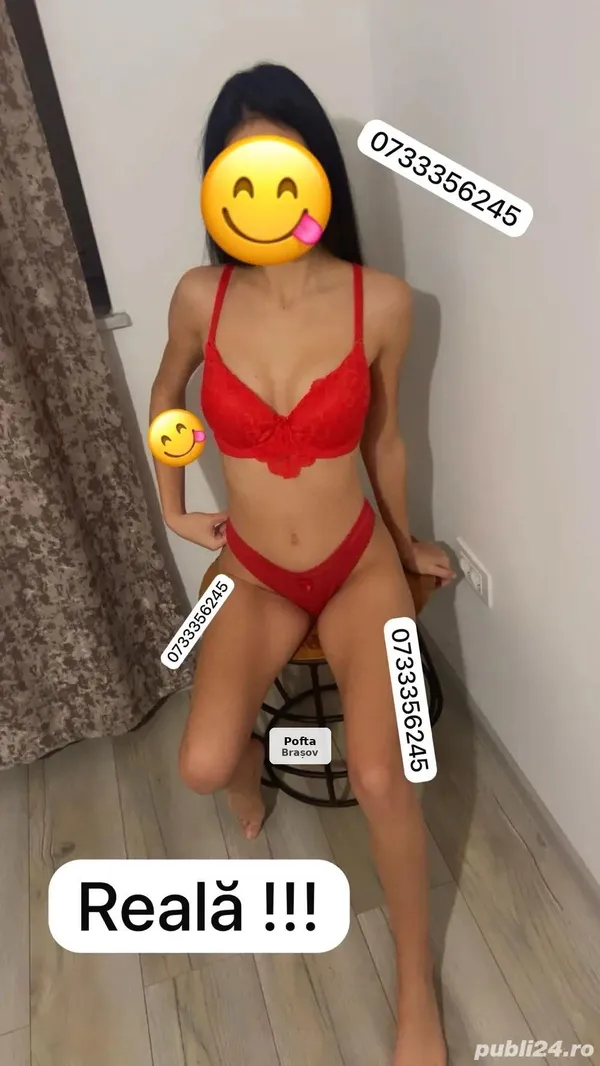 Carolina, 20 ani, brunetă, show web și masaj