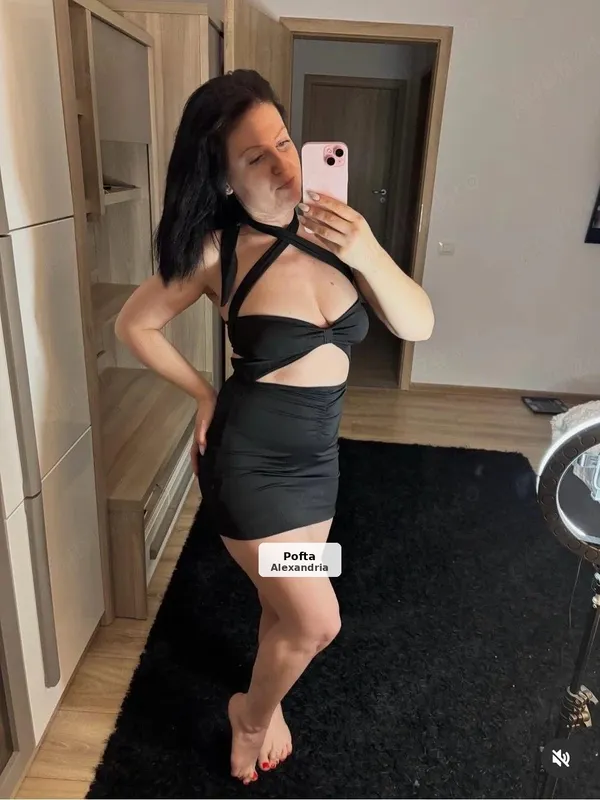 Show Web - MILF 37 ani - Video Call WhatsApp
