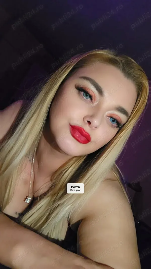 Blondă sociabilă și discretă
