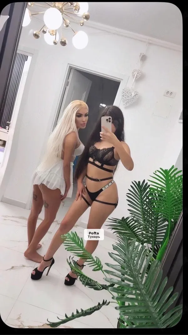 Blondă și brunetă - Party Girls