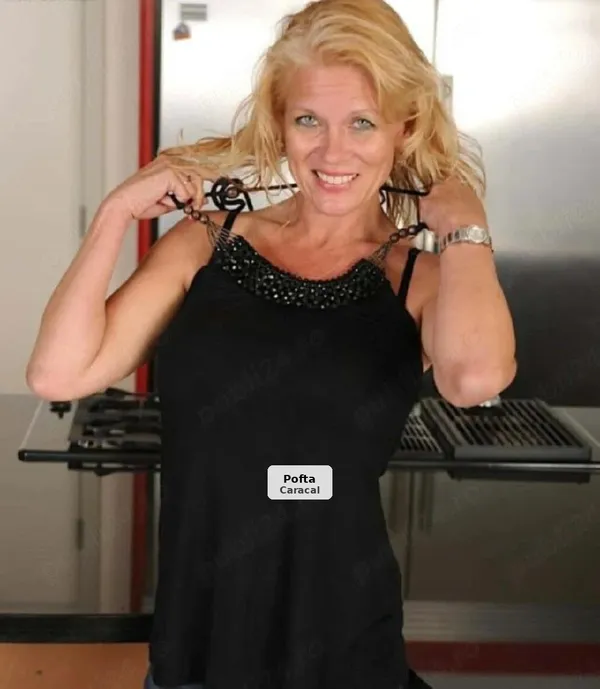 Milf 46 ani, doar show web