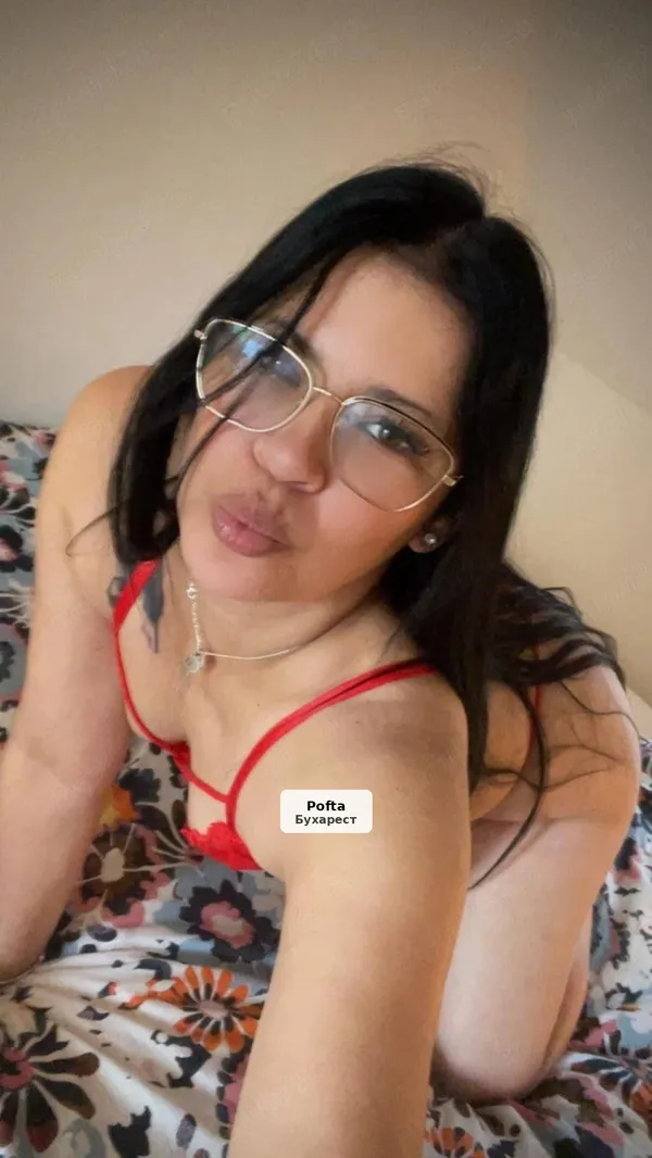 Venezuelan, warm and cheerful