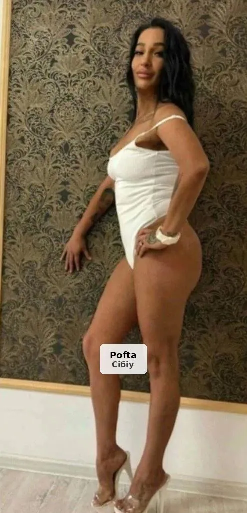 Cristina - Brunetă minionă pentru momente intime