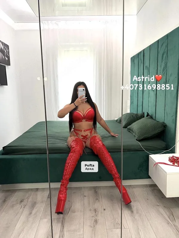 Astrid, 24 years - Luxury location
