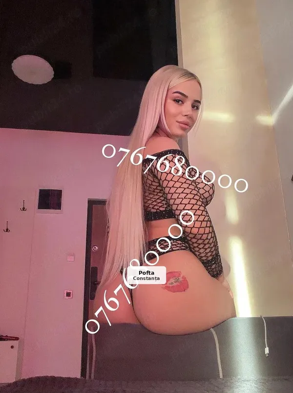 Larisa, blondă reală, fac și deplasări