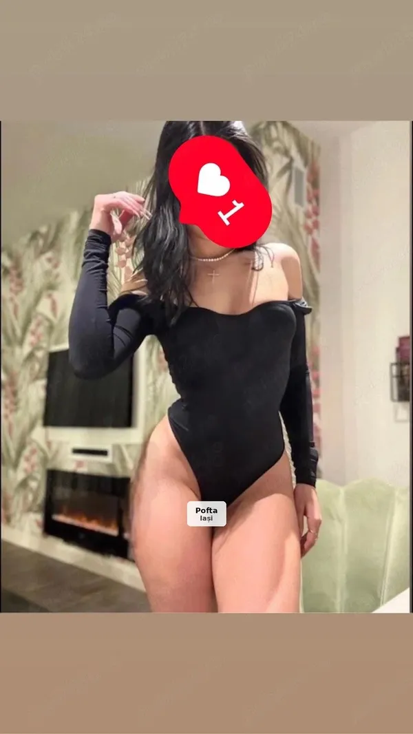 Fată sexy, amabilă și discretă