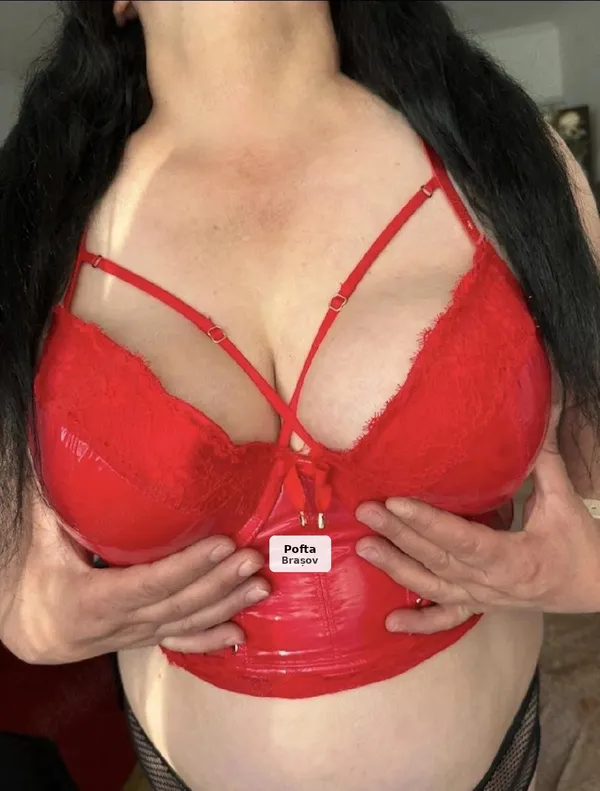 Mature Brunette Lady, Private Location