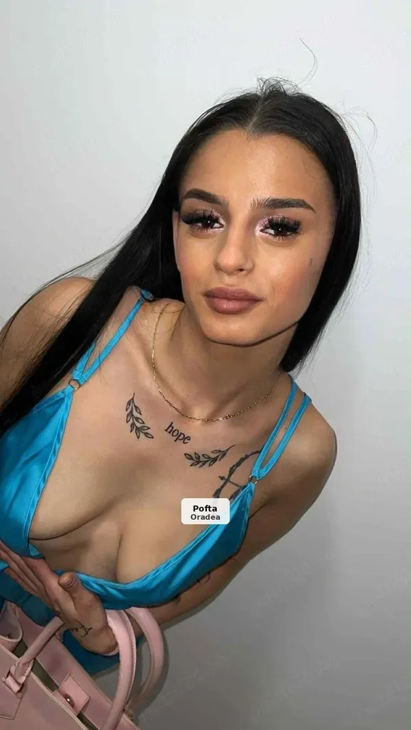 Ana, 22, Pleasant Company