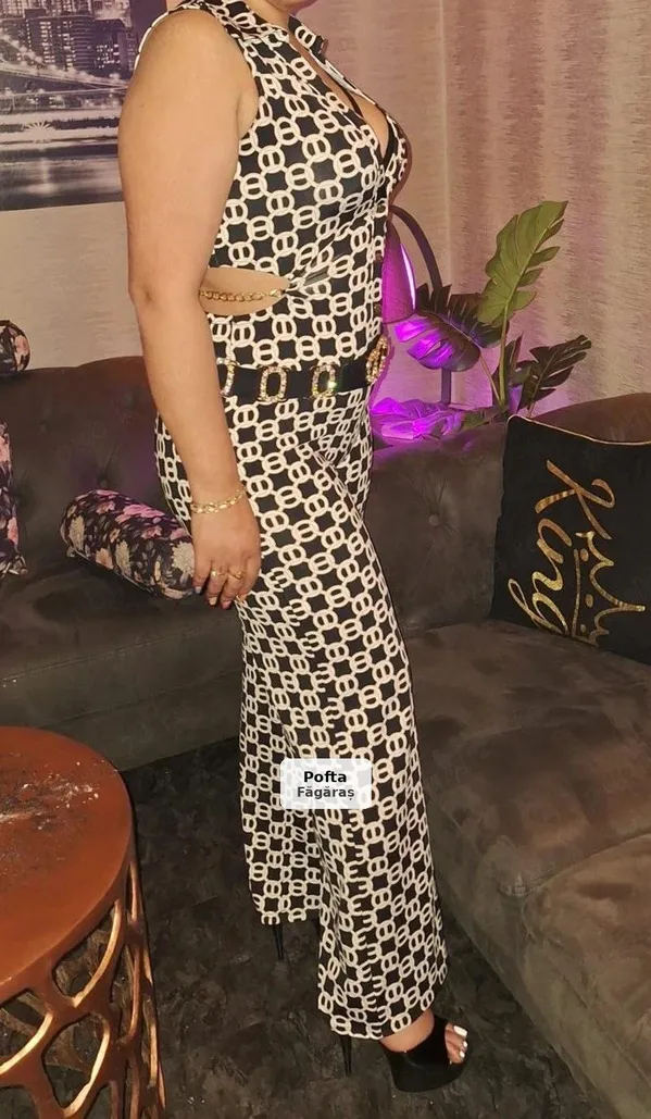 Sara - Eleganță și discreție