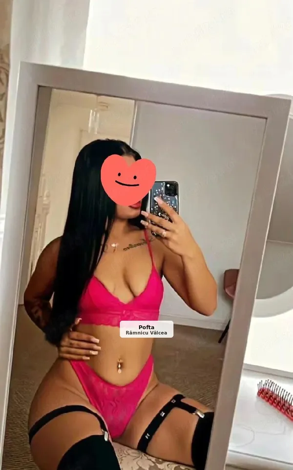 Nouă în oraș - brunetă sexy