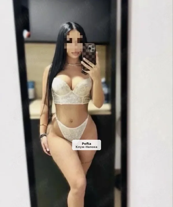 Rebeca, young and attentive to your desires
