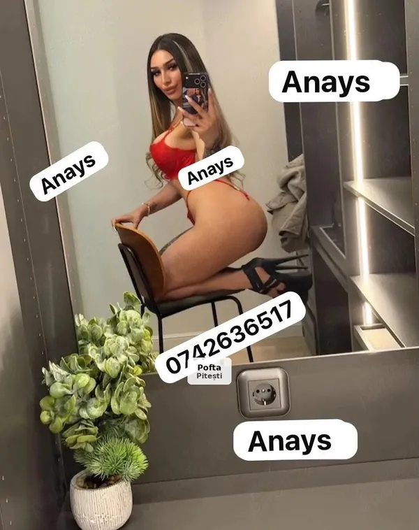 Anays, 22 de ani, poze reale