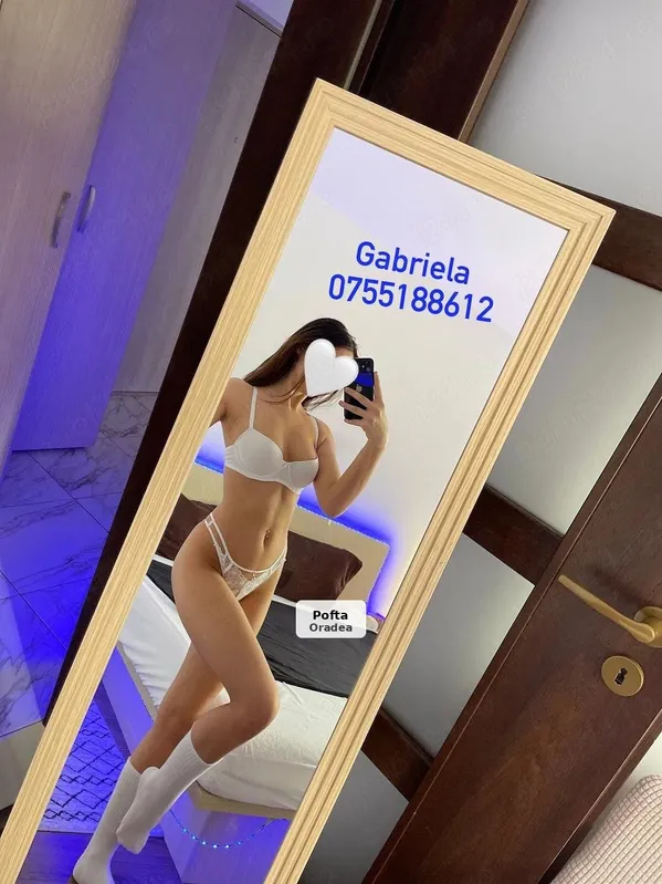Gabriela, 20 de ani - companie intimă