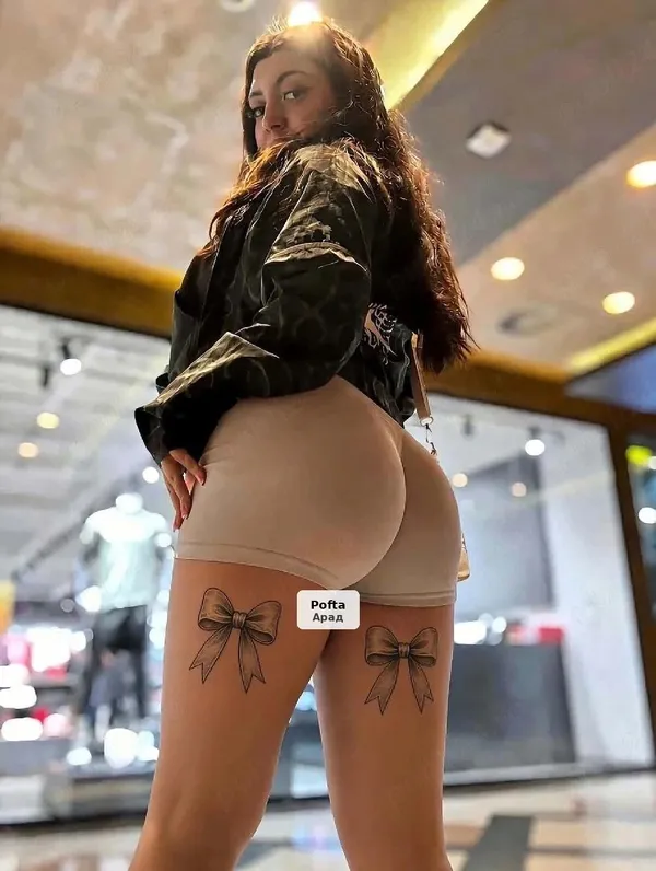 Alexa, Sensual Brunette