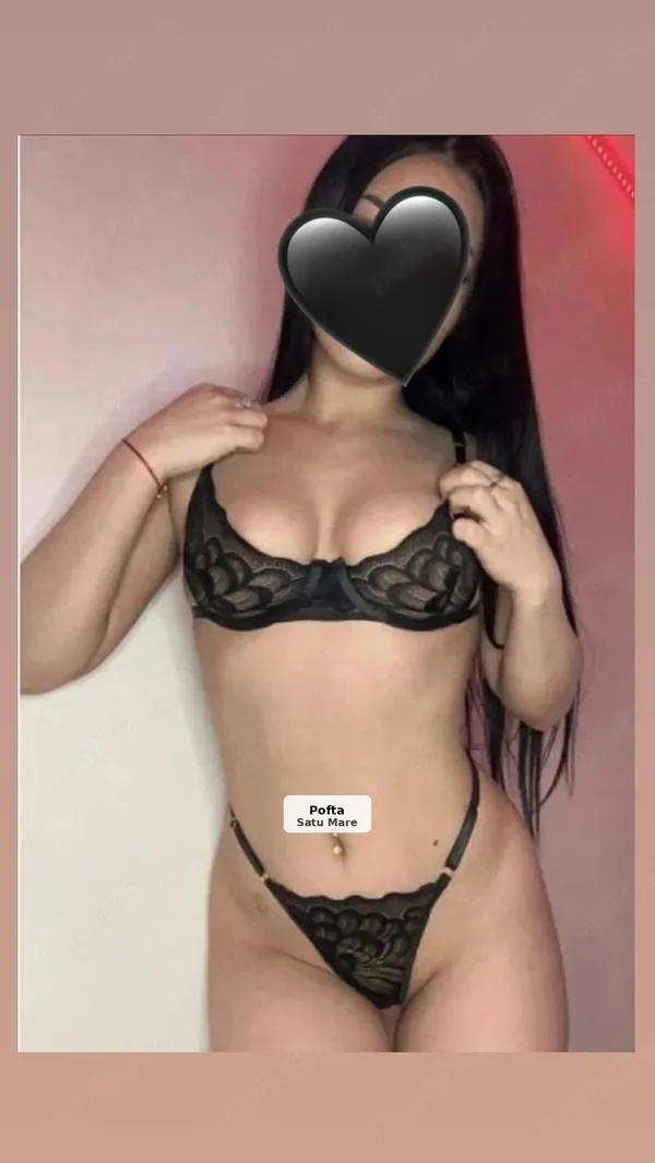 Roxana, brunetă sexy