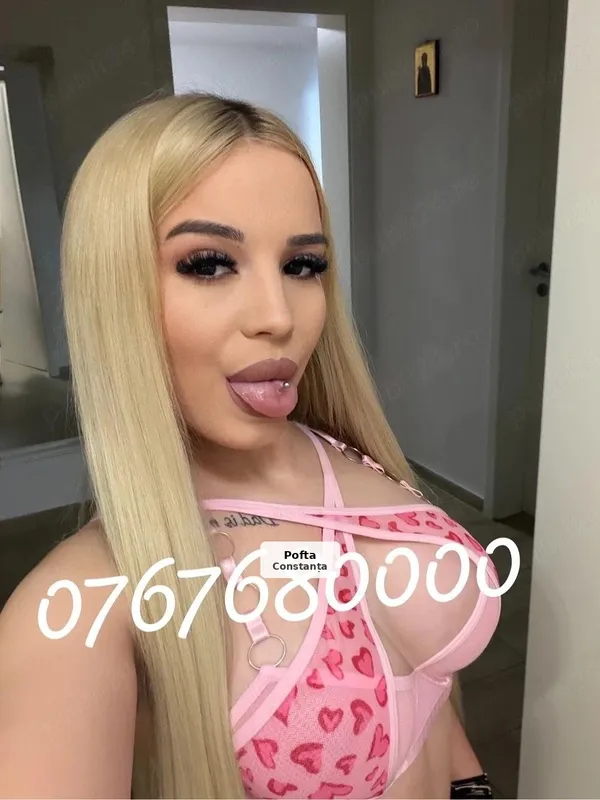 Petite, 20 years old, real photos, I travel