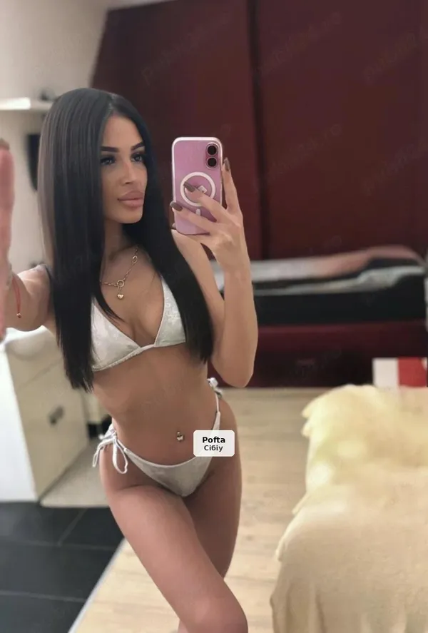 Passionate Brunette Luxury Escort