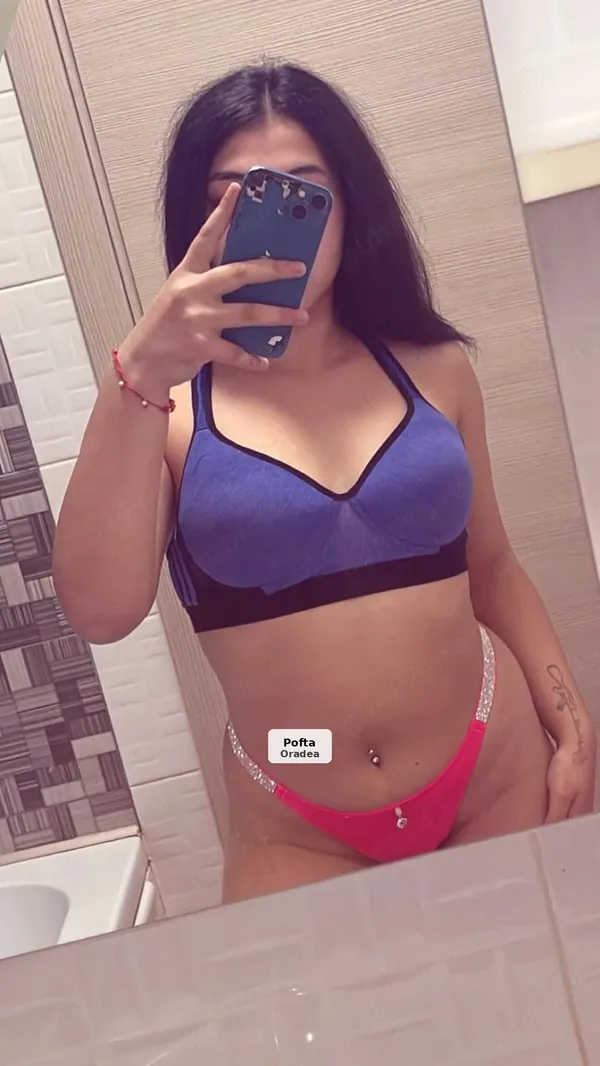 Alexandra - Young Discreet Woman