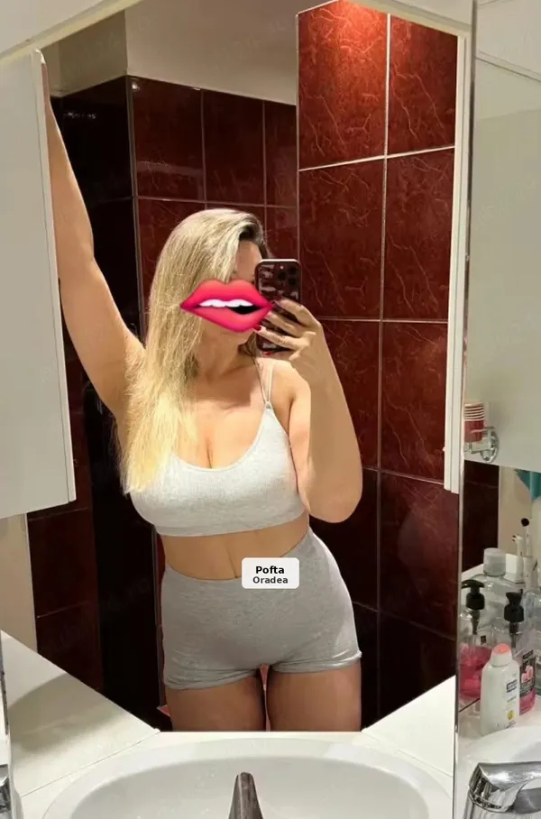Roxana, blondă jucăușă, te aștept în locație