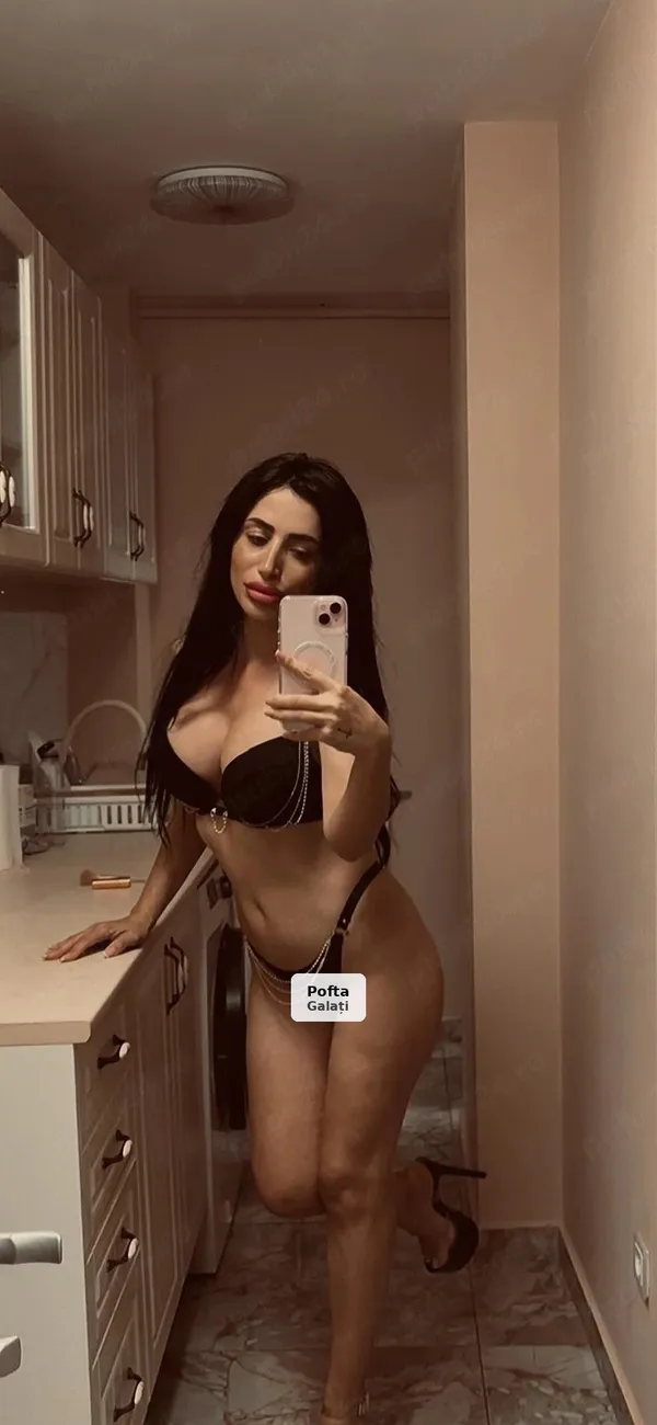 Brunetă sexy, reală. Confirm pe WhatsApp