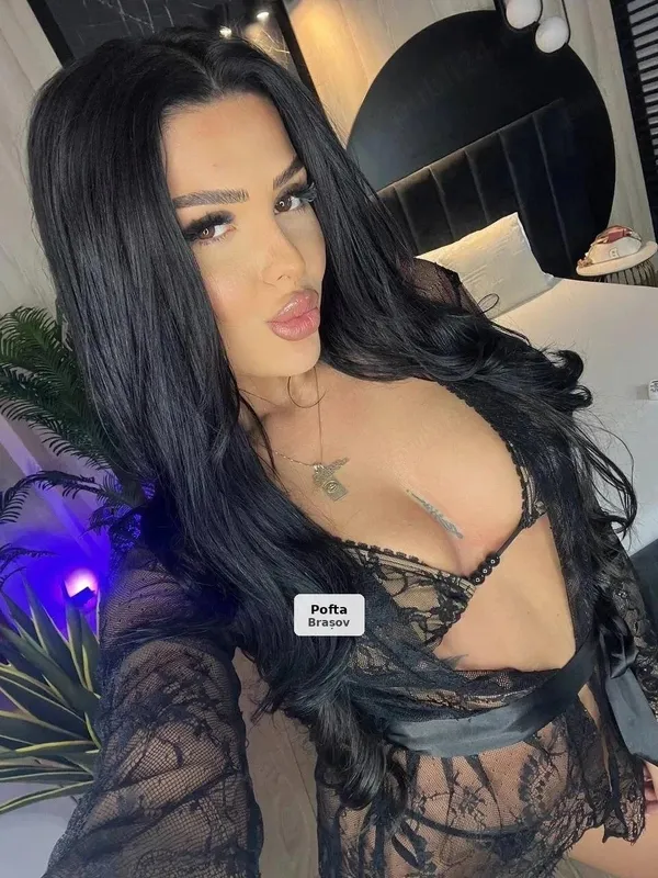 Show erotic, dominare și conținut video