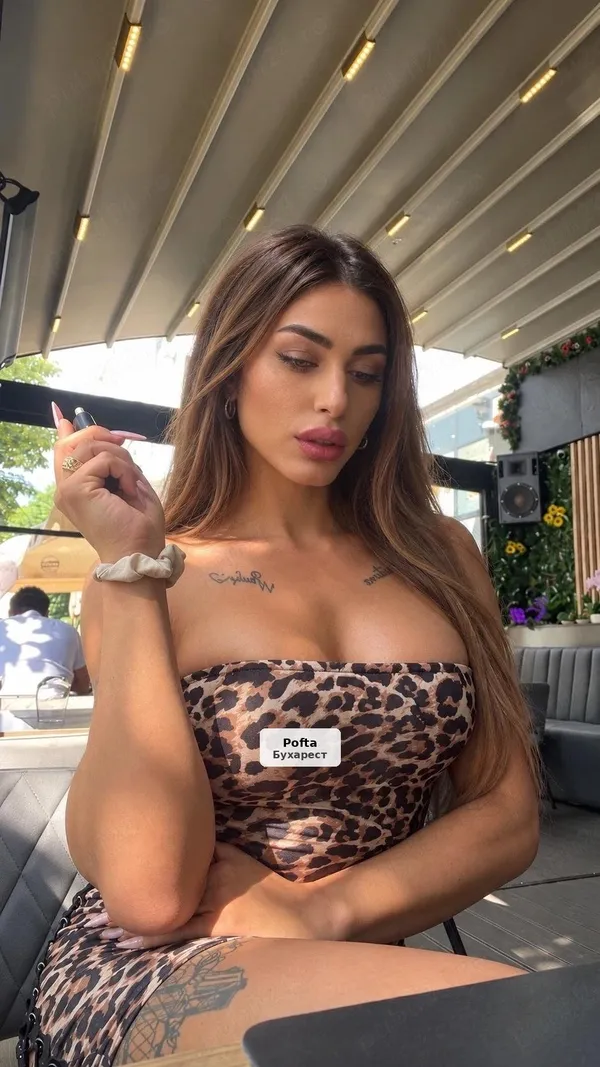 Transsexuală de lux, feminitate și eleganță