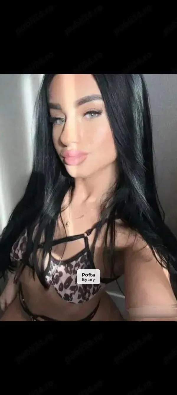 Passionate brunette, discreet location