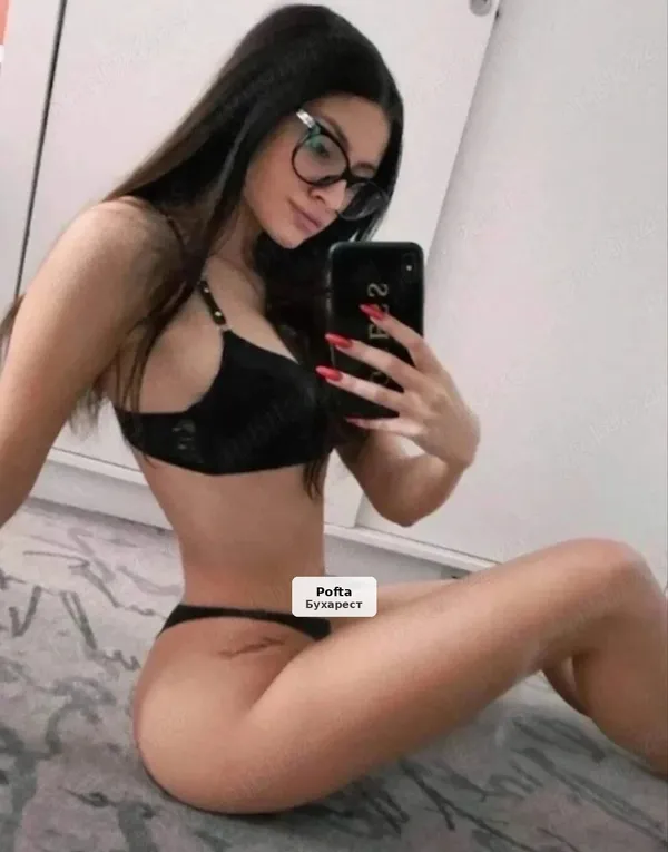 Cristina - Brunetă drăguță și simpatică