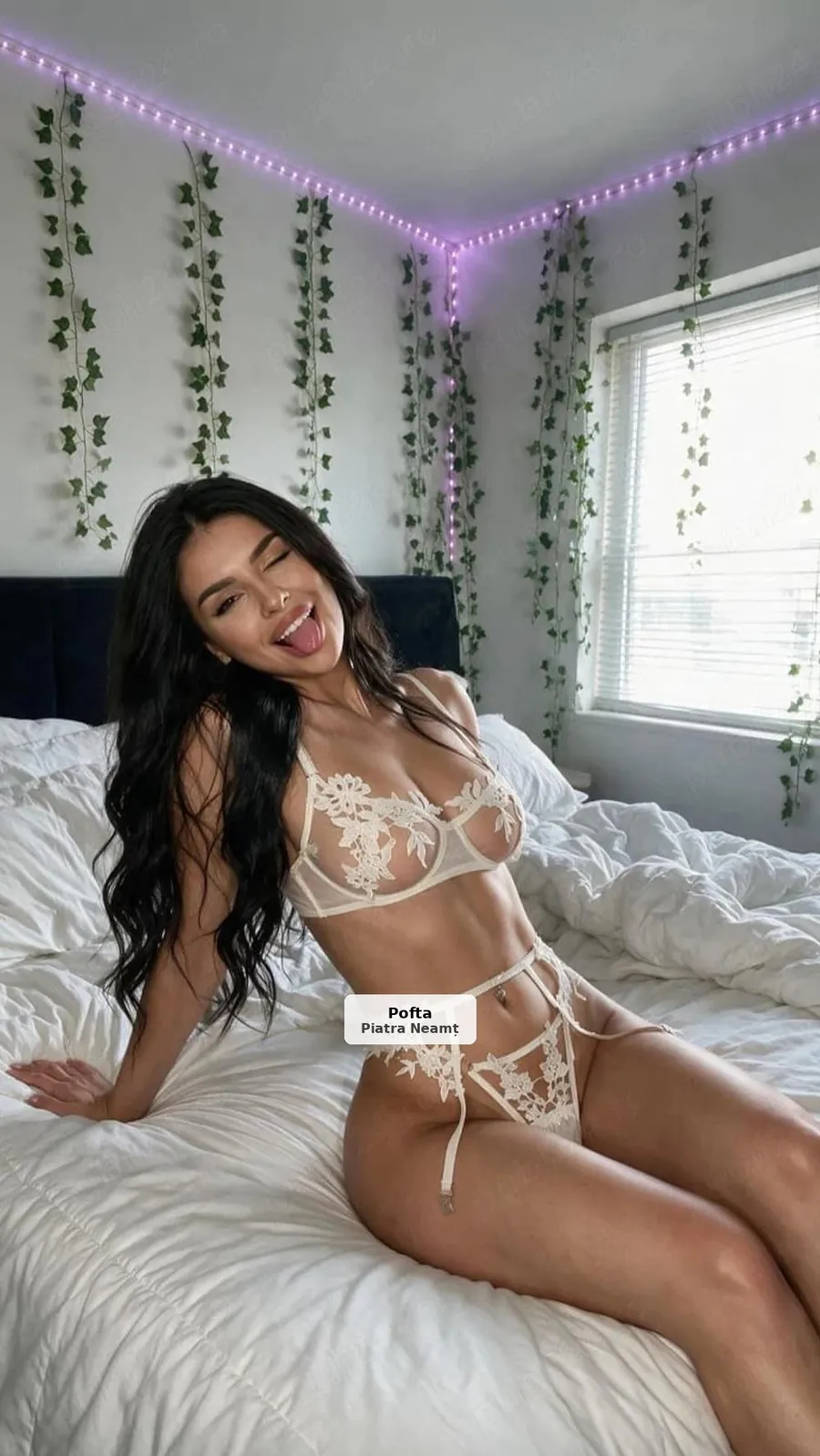 Sexy Brunette, Passion & Refinement - 1/3