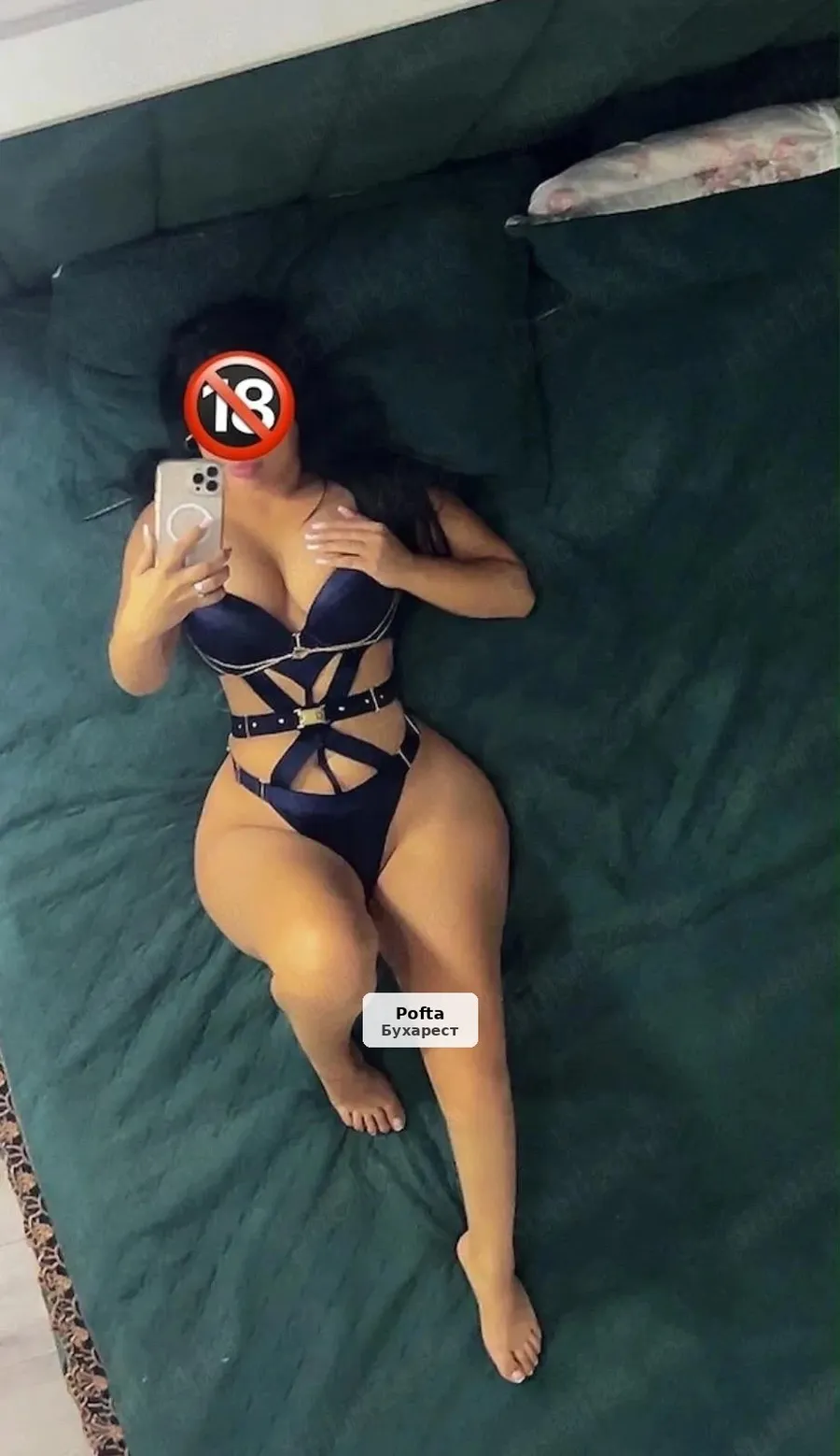 Sensual Brunette - Travel Only - 1/3