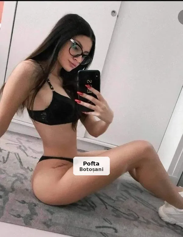 Brunetă elegantă și stilată - Fac deplasări - 1/5