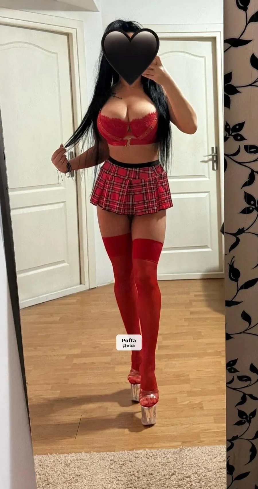 Roxana, companie cu bune maniere - 1/3