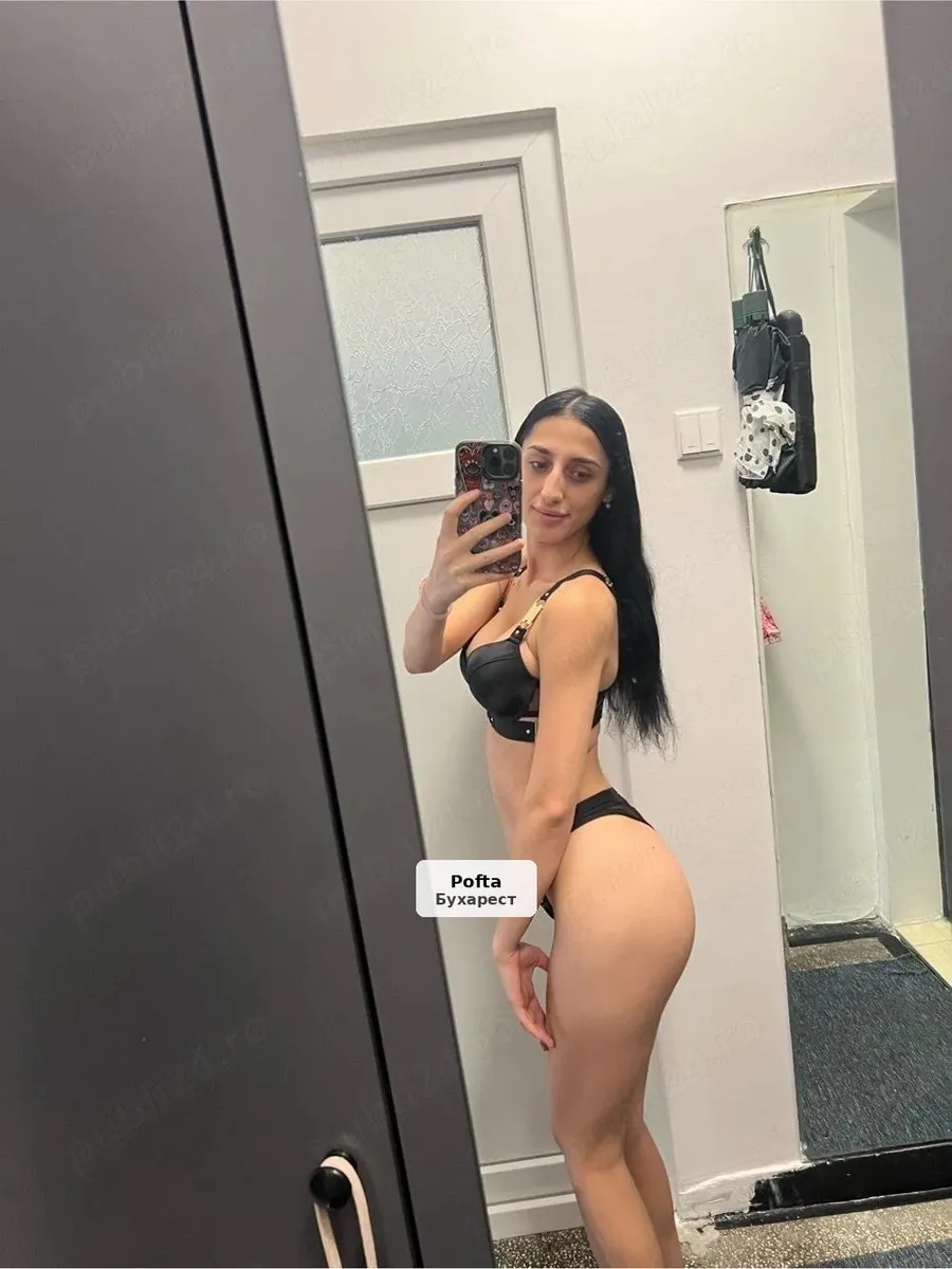 Amalia, 24 - 1/2