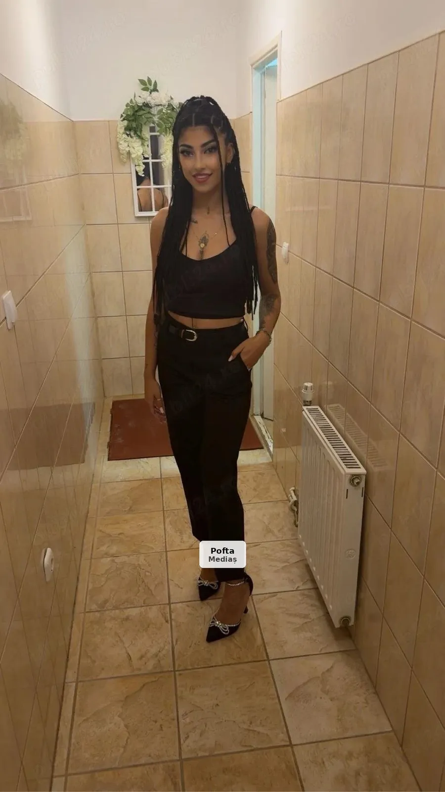 Anays – Intimate and Discreet Companion - 1/3