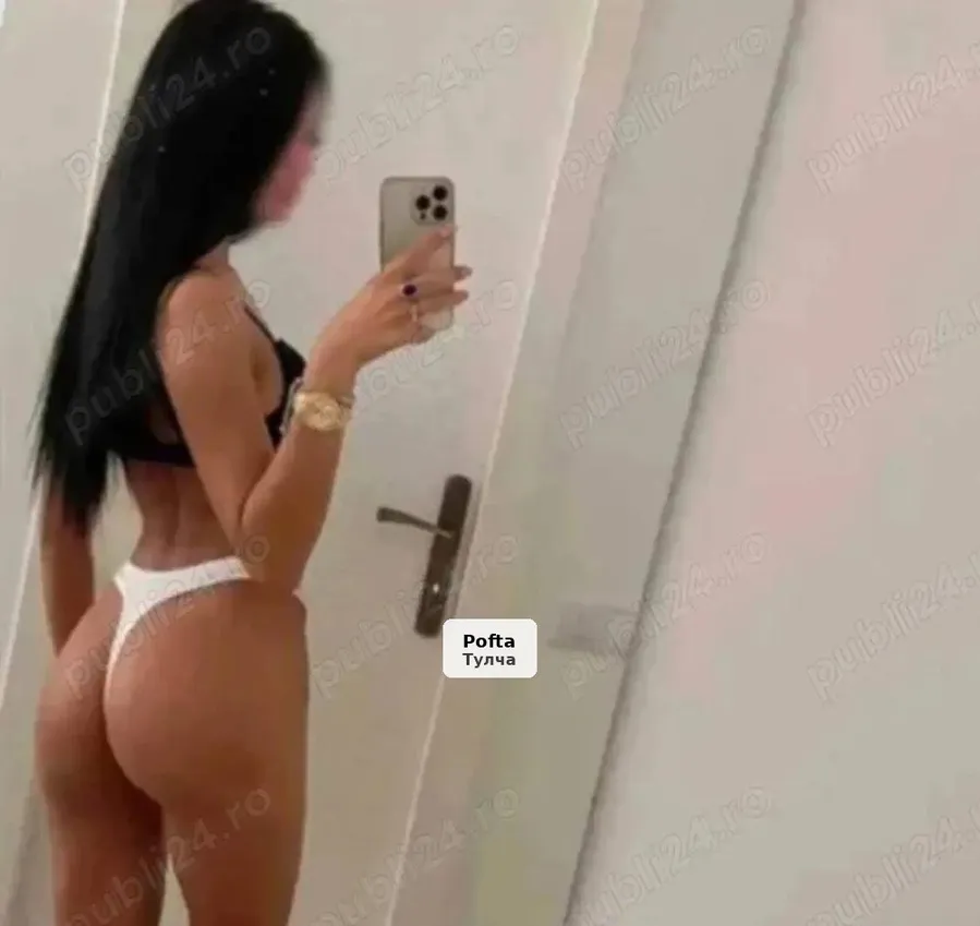 Andreea, slim brunette - 1/3