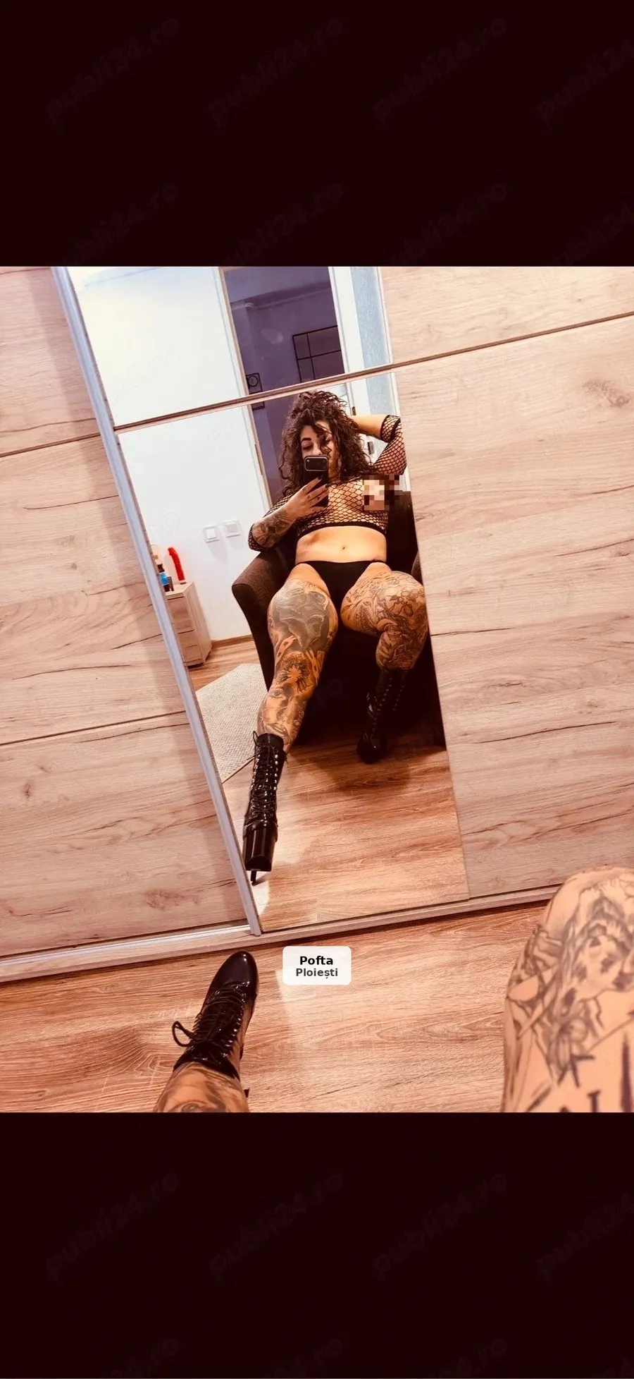 Roxana, tempting figure - 1/1