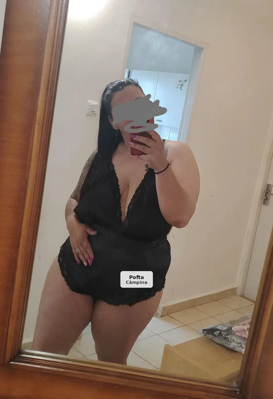 Deea, passionate brunette - 1/2