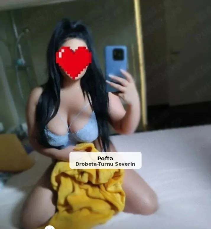 Karina, attractive brunette, I travel too - 1/1