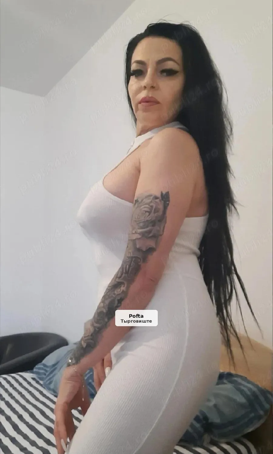Tatuată și siliconată, servicii de calitate - 1/4