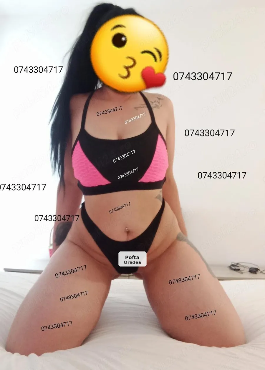 Sexy Brunette, Young & Beautiful, Real Photos - 1/1