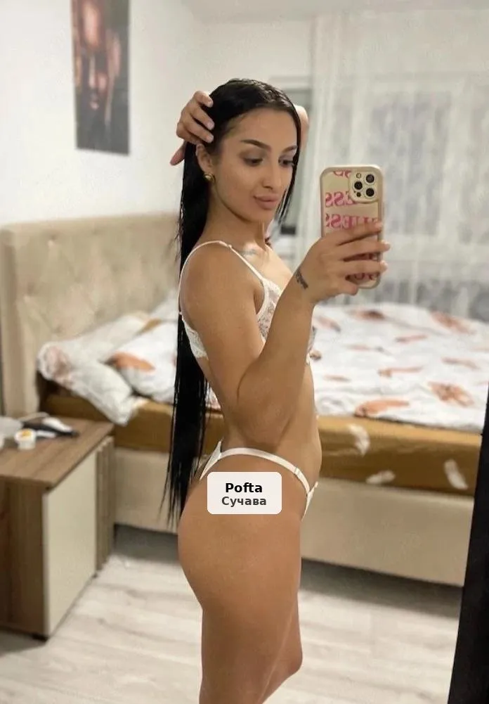 Ana, brunetă finuță și atentă - 1/3