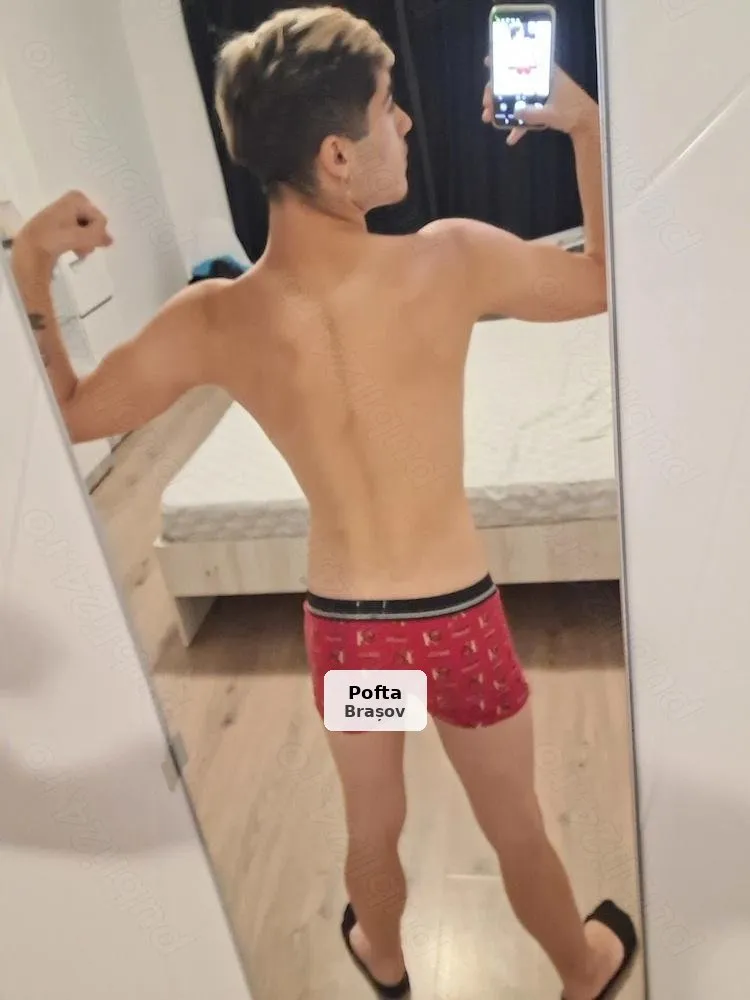 Eduardo, activ și pasiv, disponibil în oraș - 1/5
